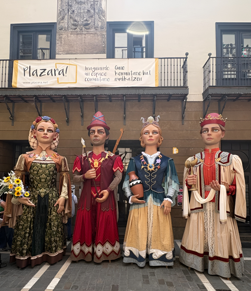 Iruñeko Alde Zaharreko Erraldoiak Gigantes Casco Viejo Pamplona